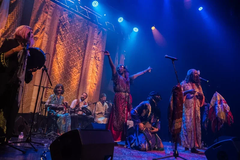 Photo du groupe Kabareh Cheikhats sur scène