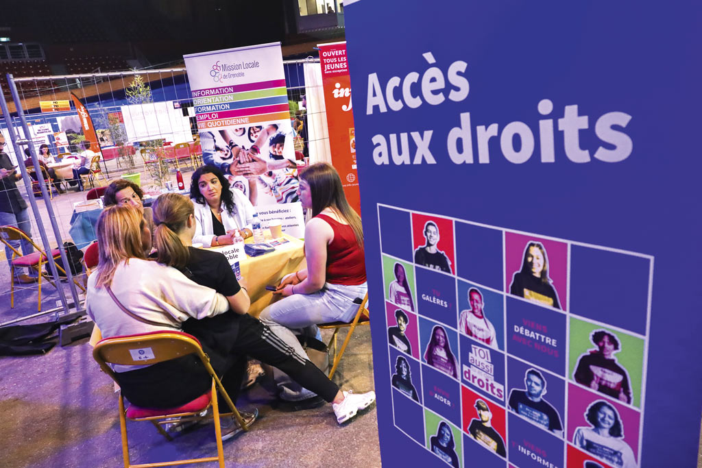Un stand sur l'accès aux droits au Forum des jeunes.
