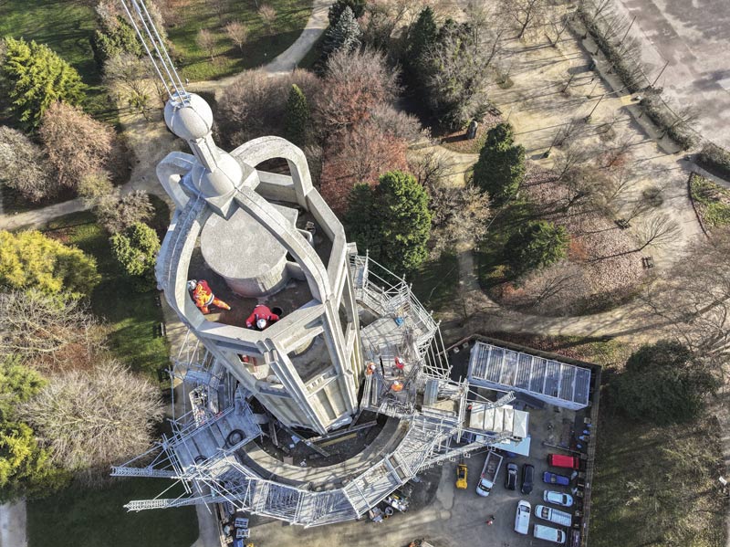 La tour Perret se dévoile, vue du ciel. 