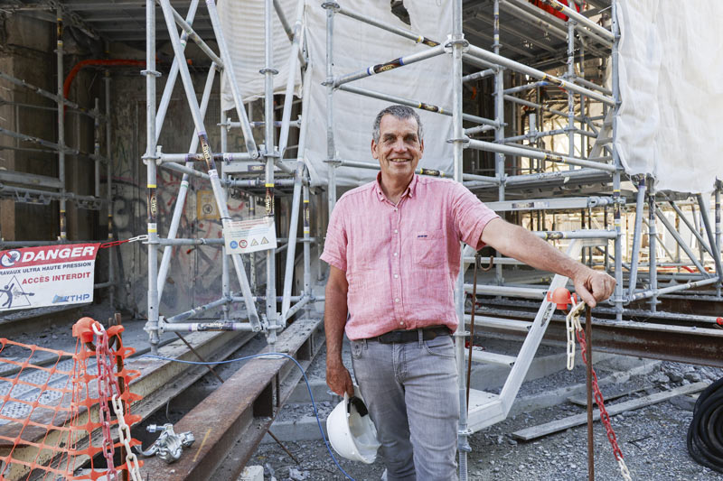 Portrait de Éric Schoendoerffer.
