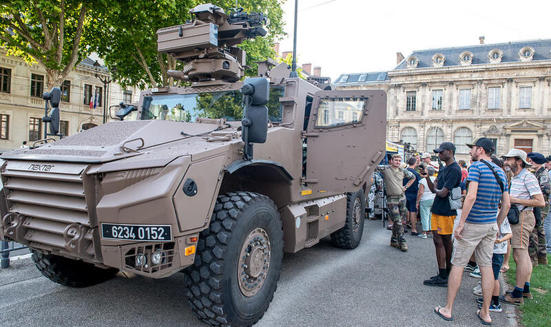 Présentation d'un engin blindé au grand public